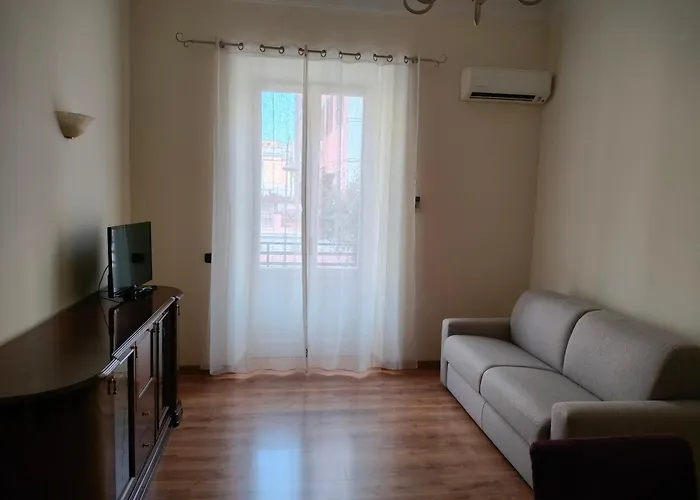 La Casa Di Norma- Centro 4 Posti Letto 安齐奥